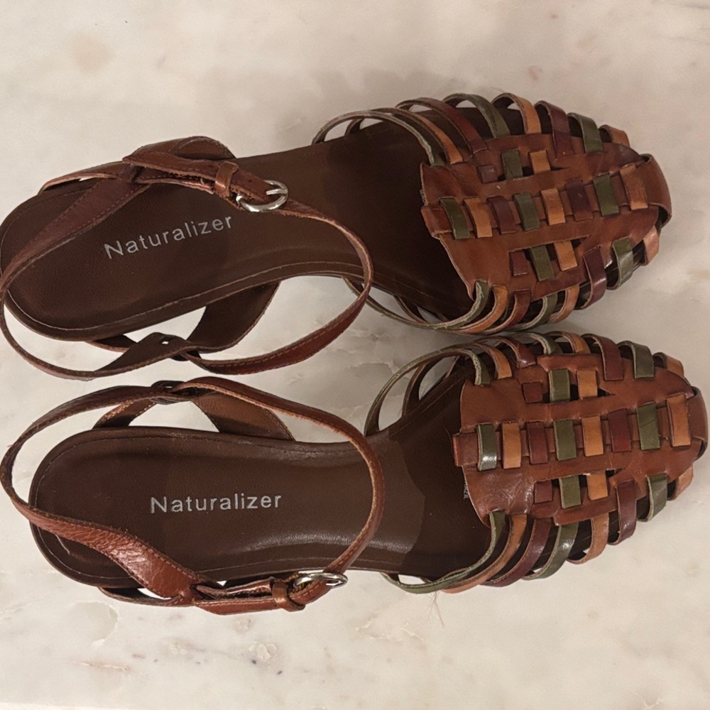 Naturalizer Women's Tan and Green Woven Sandals